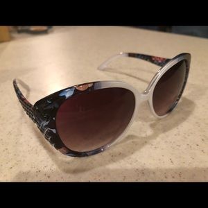 Like new Jessica Simpson sunglasses